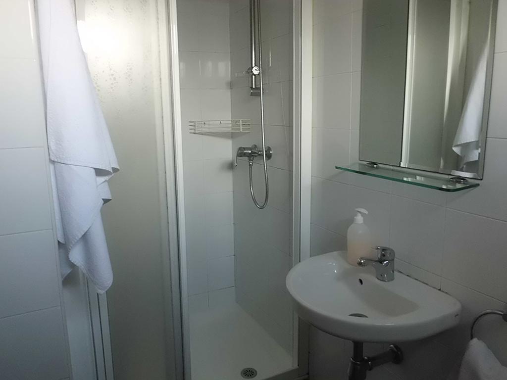 Hostal Caracas Лалін Екстер'єр фото